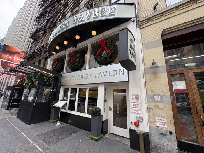 Glass House Tavern